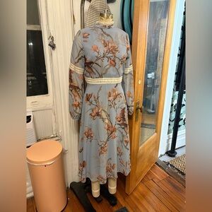 Hope & Ivy Floral Backless Dress